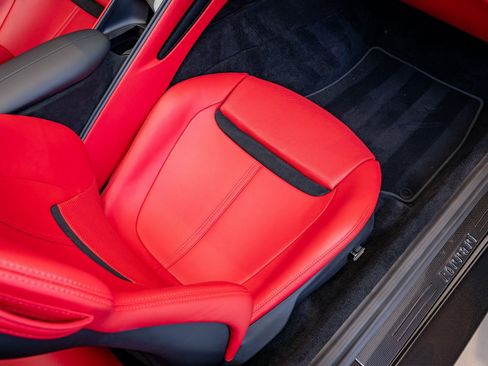 Used 2024 Ferrari Roma Spider image 22