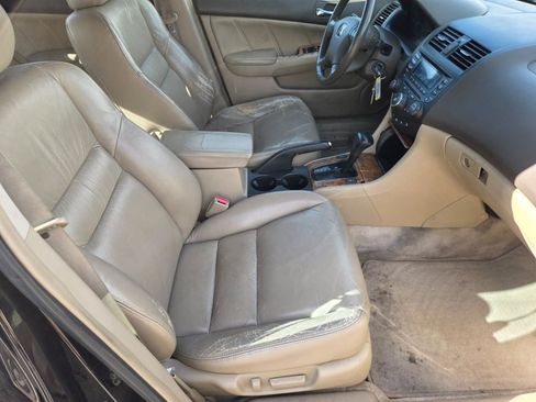 Used 2005 Honda Accord EX image 14