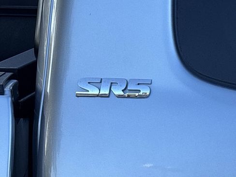 Used 2022 Toyota Tacoma SR5 image 9