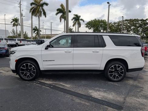 Used 2023 Chevrolet Suburban RST w/ Luxury Package RWD image 4