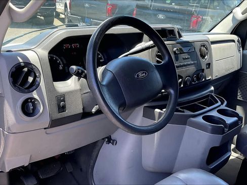 Used 2014 Ford E-350 and Econoline 350 XL w/ Power Windows & Locks Group RWD image 2