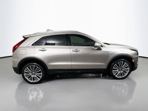 Used 2024 Cadillac XT4 Premium Luxury w/ Technology Package FWD image 3