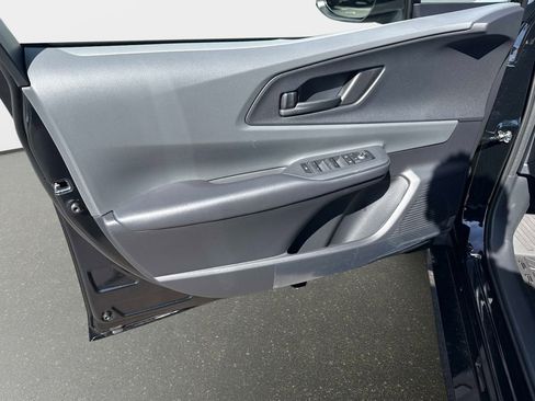 New 2026 Toyota Prius LE image 17