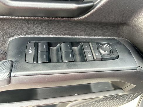 Used 2025 Toyota Tacoma SR w/ SR Upgrade Package RWD image 13
