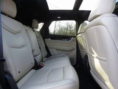 Used 2017 Cadillac XT5 Premium Luxury image 17