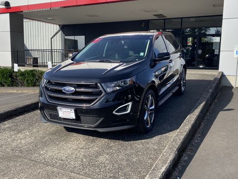 Used 2018 Ford Edge Sport w/ Equipment Group 401A AWD/4WD image 3