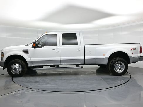 Used 2010 Ford F350 Lariat image 26