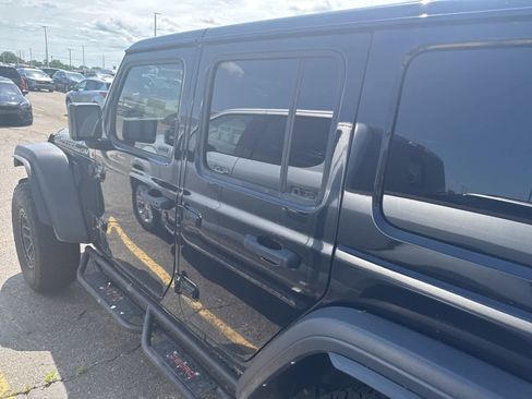 Used 2022 Jeep Wrangler Unlimited Sport AWD/4WD image 25