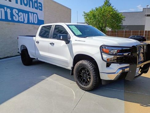 Used 2025 Chevrolet Silverado 1500 W/T w/ WT Safety Package AWD/4WD image 16