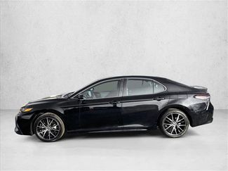 Used 2023 Toyota Camry SE video 4