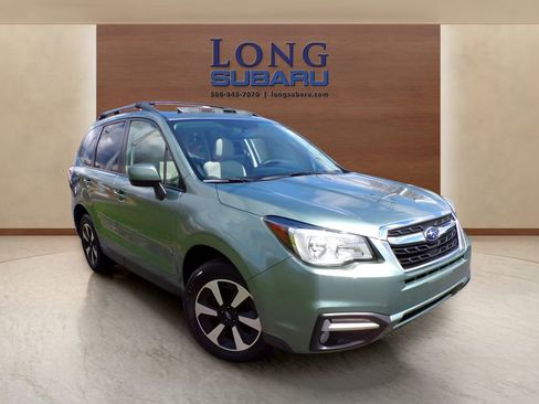 Used 2017 Subaru Forester 2.5i Premium AWD/4WD image 5
