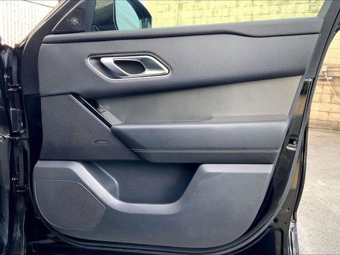 Used 2020 Land Rover Range Rover Velar S image 20
