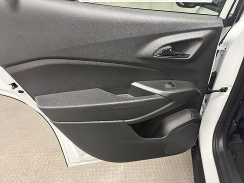 New 2026 Chevrolet Trax LT image 19