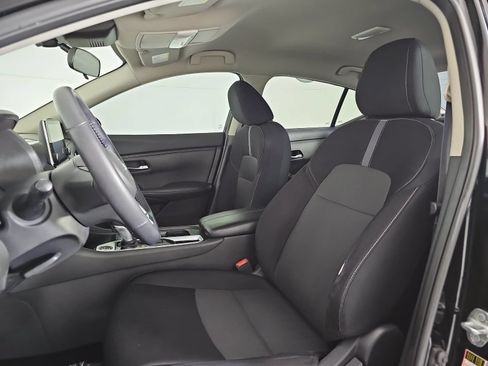 Certified 2021 Nissan Sentra SV FWD image 14