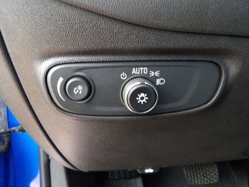 Used 2024 Chevrolet Equinox LT w/ LPO, Floor Liner Package image 27