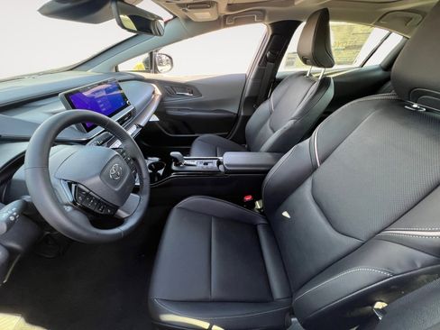 New 2026 Toyota Prius XLE image 25
