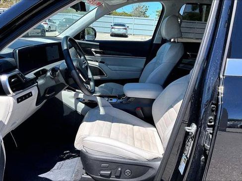 Used 2024 Kia Telluride SX Prestige w/ Towing Package AWD/4WD image 21