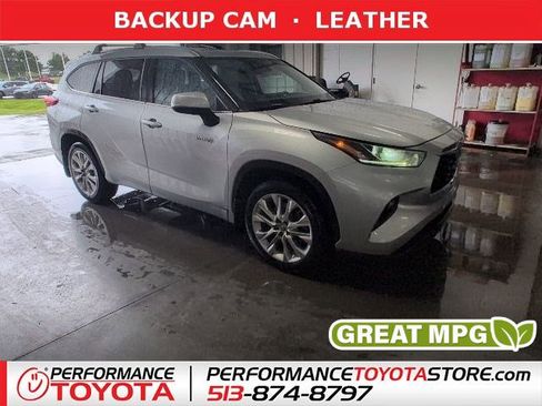 Used 2021 Toyota Highlander Limited AWD/4WD image 1