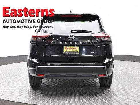 Used 2024 Nissan Rogue S AWD/4WD image 6