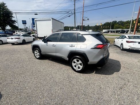 Used 2020 Toyota RAV4 XLE AWD/4WD image 15