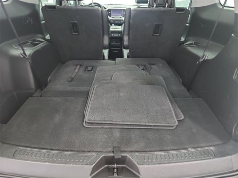 Used 2018 GMC Acadia SLT image 30