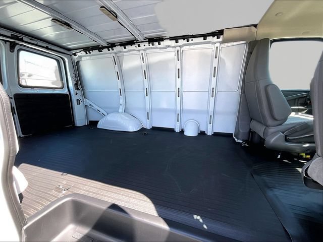 New 2026 Chevrolet Express 2500 w/ Driver Convenience Package RWD image 23