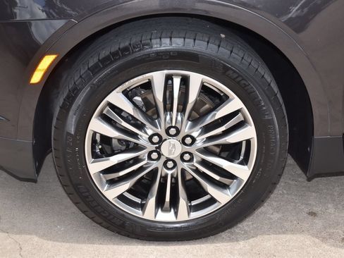 Used 2019 Cadillac XT5 Luxury FWD image 38