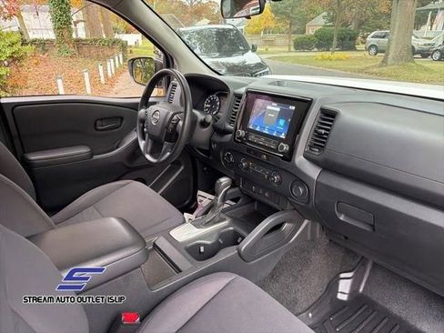 Used 2022 Nissan Frontier S w/ Technology Package image 17