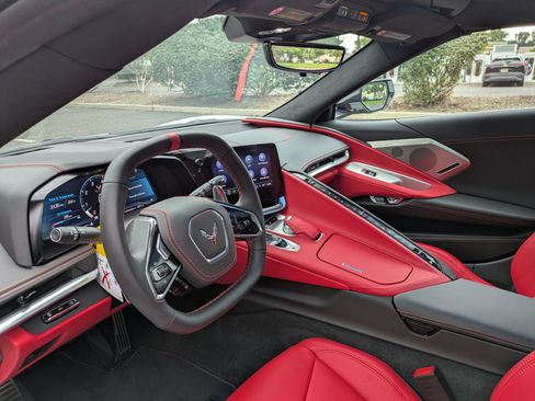 Used 2023 Chevrolet Corvette Stingray Premium Cpe w/ Battery Protection Package RWD image 12