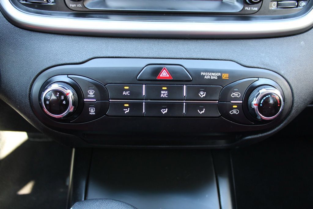 Used 2019 Kia Sorento AWD image 17