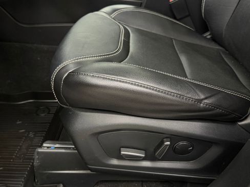 Used 2023 Ford Explorer ST w/ Equipment Group 401A image 11