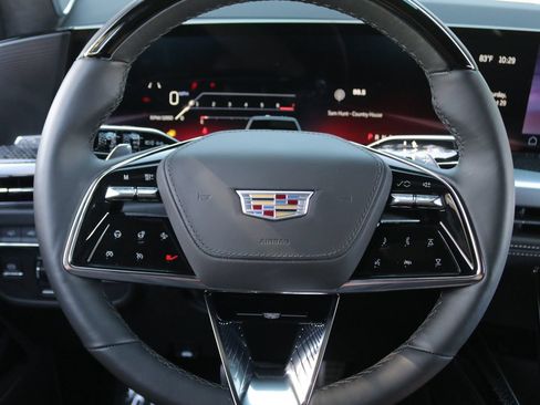 Certified 2025 Cadillac Escalade V w/ LPO, ONYX Package AWD/4WD image 19