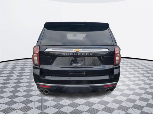 Used 2023 Chevrolet Suburban High Country image 5