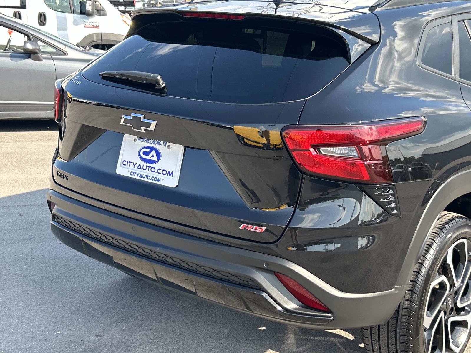 Used 2025 Chevrolet Trax RS w/ Sunroof Package FWD image 13