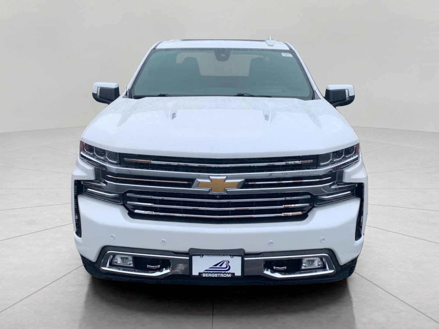 Used 2019 Chevrolet Silverado 1500 High Country w/ Technology Package AWD/4WD image 3
