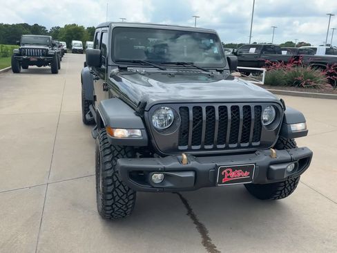 Used 2020 Jeep Gladiator Sport w/ Quick Order Package 24S AWD/4WD image 4