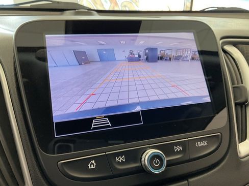 Used 2024 Chevrolet Malibu LT image 16