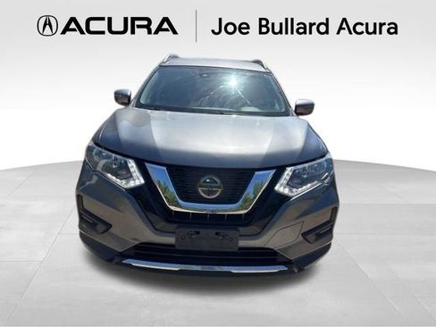 Used 2020 Nissan Rogue SV image 1