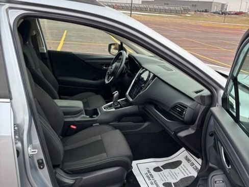 Used 2024 Subaru Outback Premium image 14
