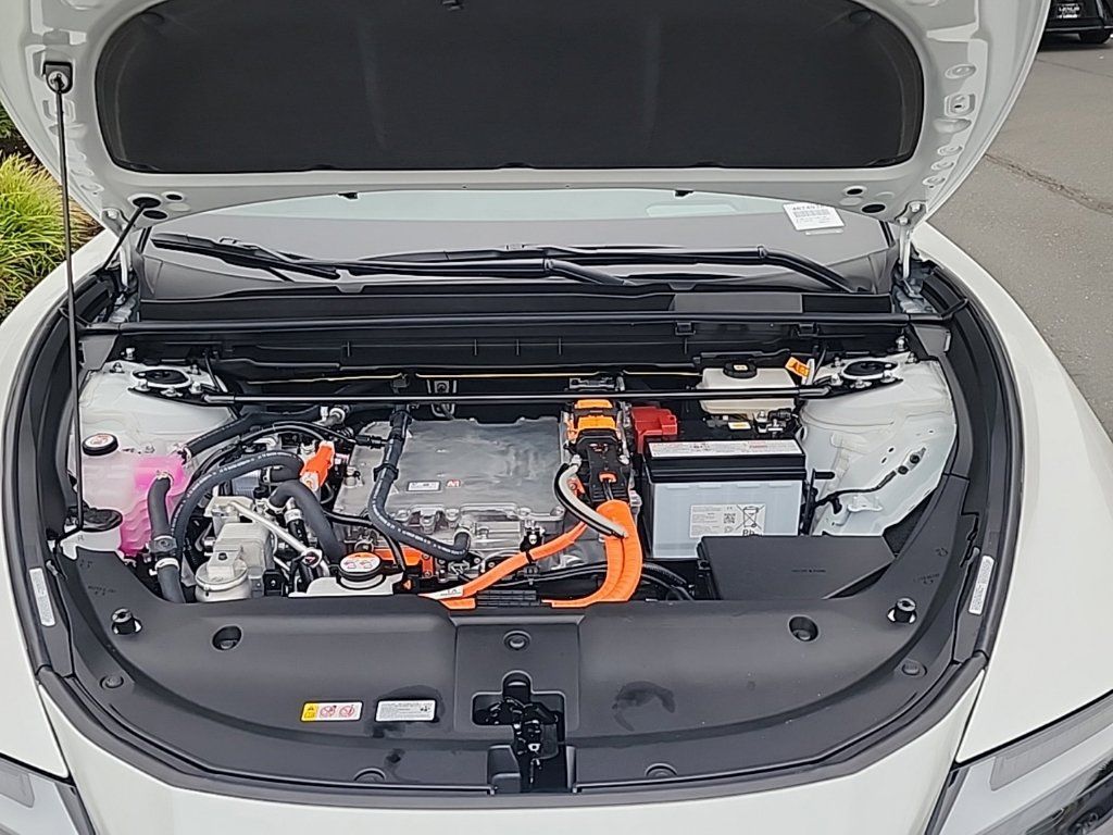 Certified 2026 Lexus RZ 450e AWD w/ Technology Package image 29