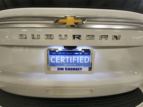 Certified 2024 Chevrolet Suburban High Country w/ Advanced Technology Package image 31