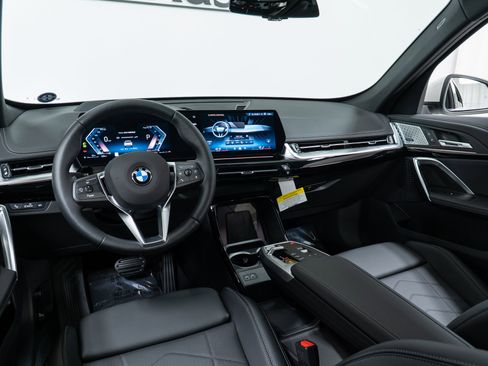 New 2025 BMW X1 xDrive28i w/ Technology Package image 16