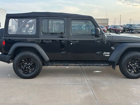 Used 2019 Jeep Wrangler Unlimited Sport image 10