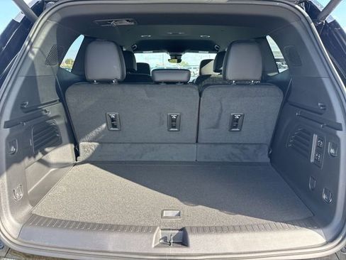 New 2026 GMC Acadia Denali w/ Super Cruise Package image 32