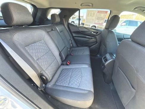 Used 2021 Chevrolet Equinox LT image 25