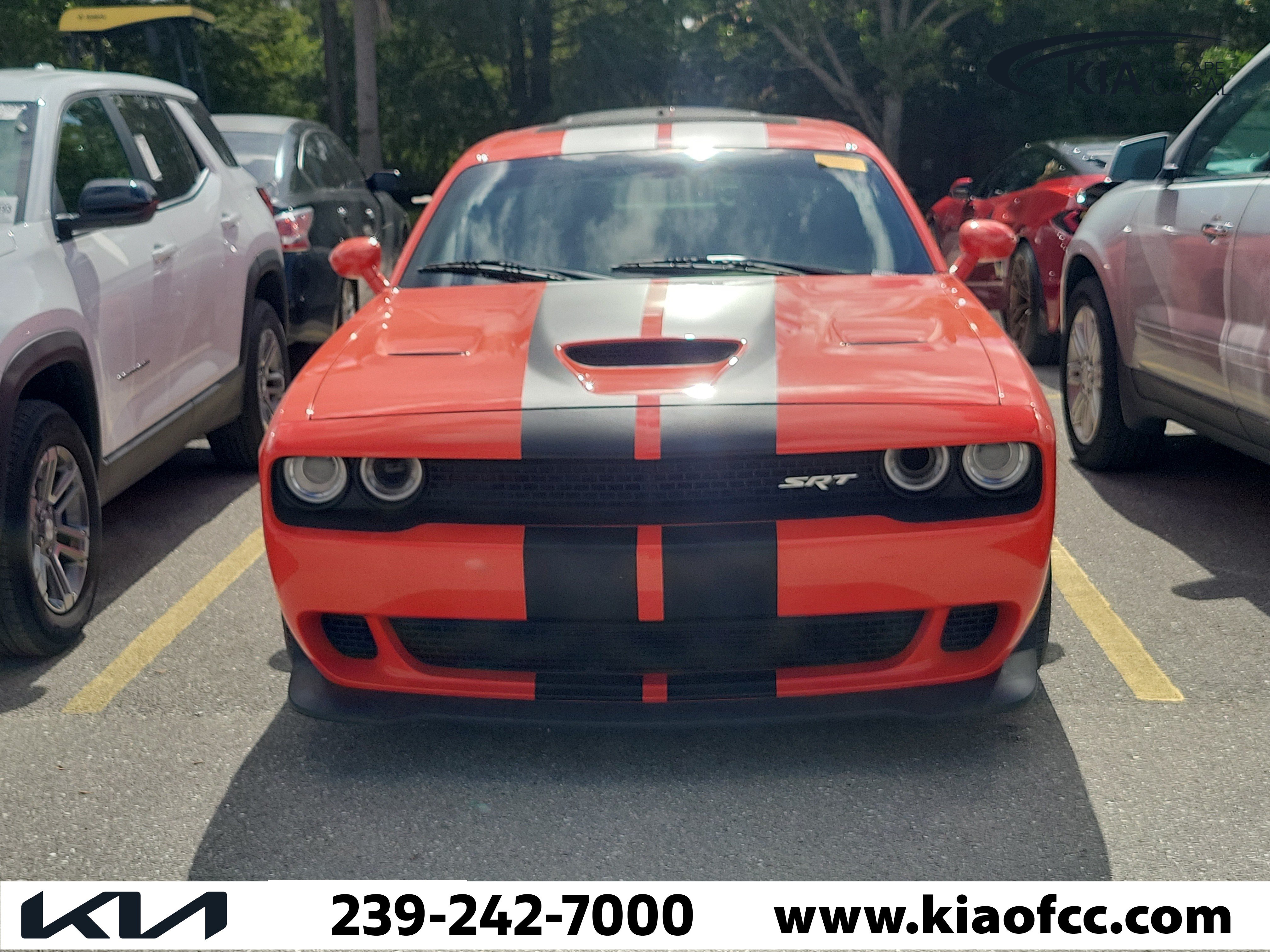 Used 2016 Dodge Challenger SRT Hellcat RWD image 2
