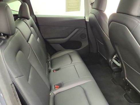 Used 2023 Tesla Model Y AWD image 26