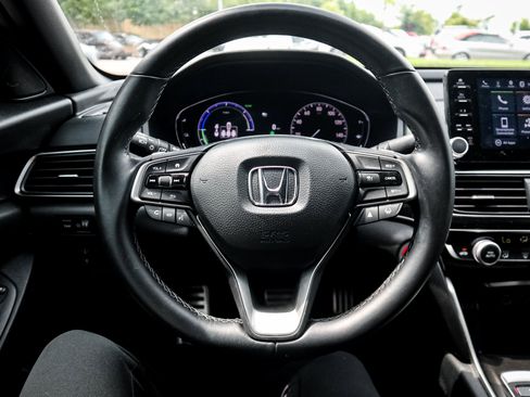 Used 2022 Honda Accord Sport image 6