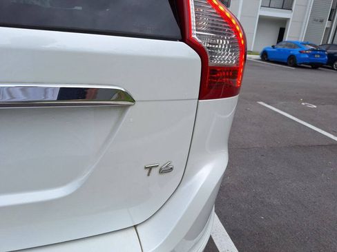 Used 2015 Volvo XC60 T6 Platinum FWD image 16