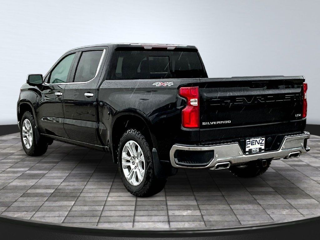 Used 2022 Chevrolet Silverado 1500 LTZ w/ LTZ Premium Package AWD/4WD image 5